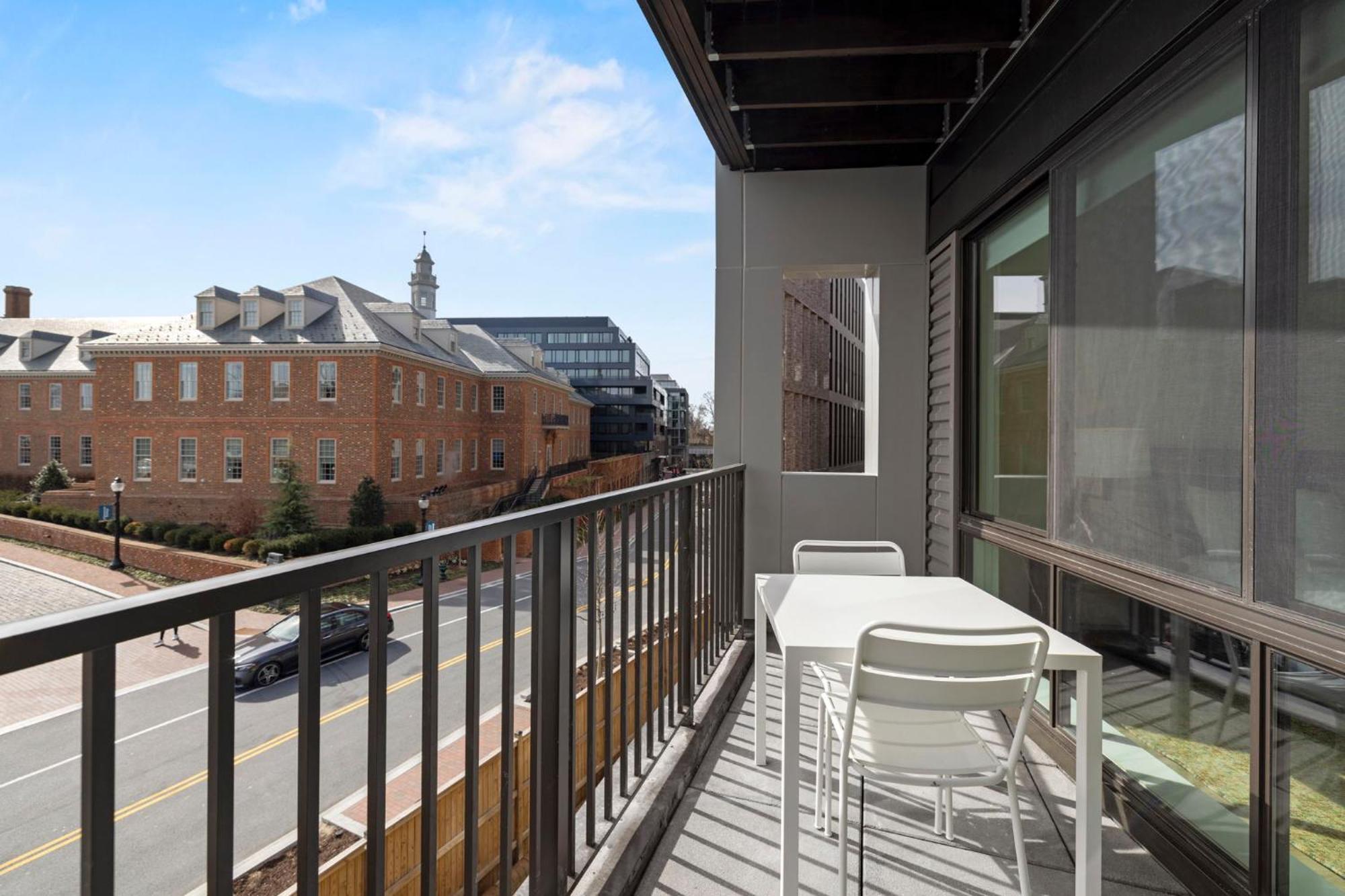 Placemakr Cathedral Heights