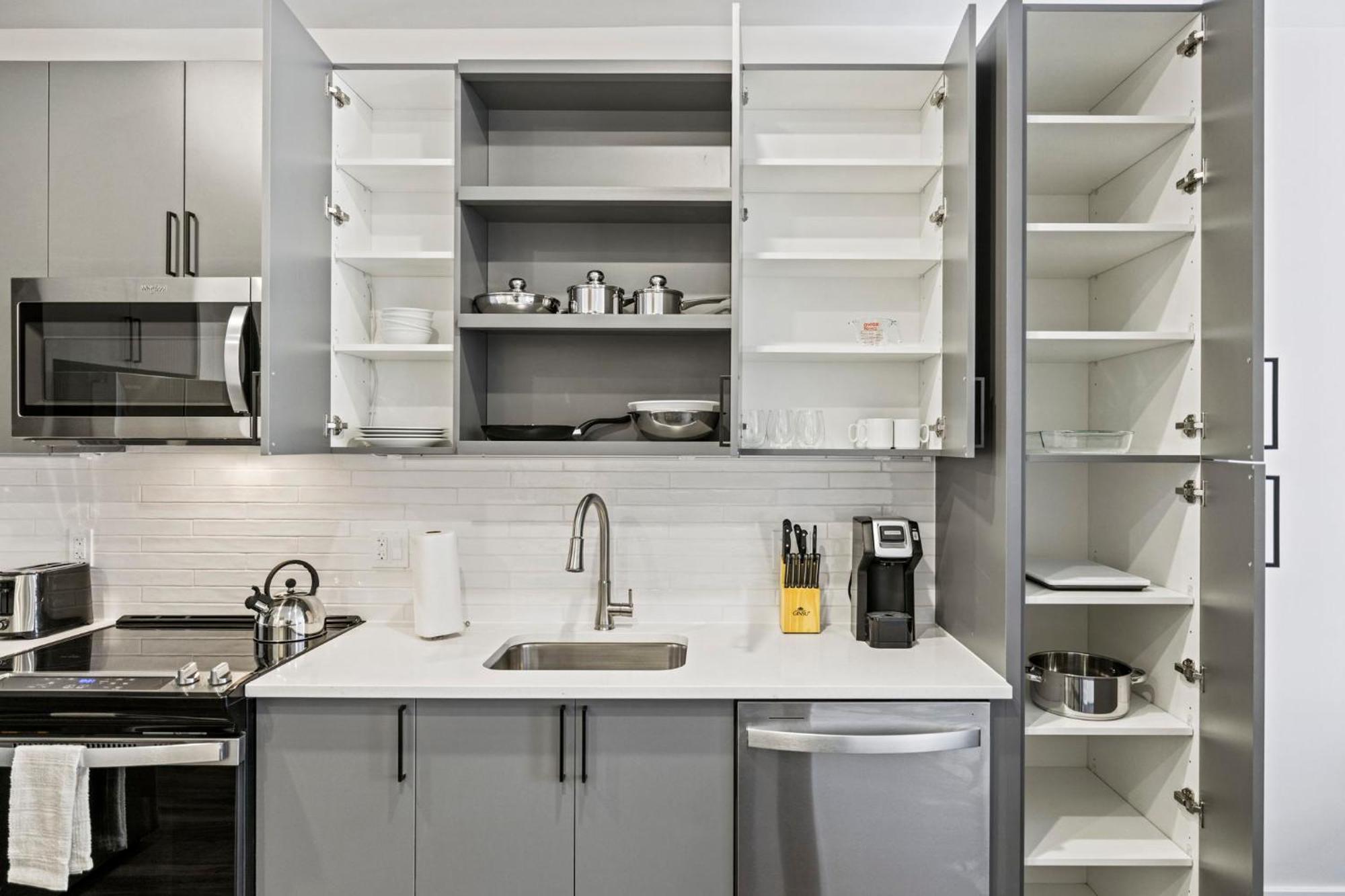 Placemakr Cathedral Heights Apartment